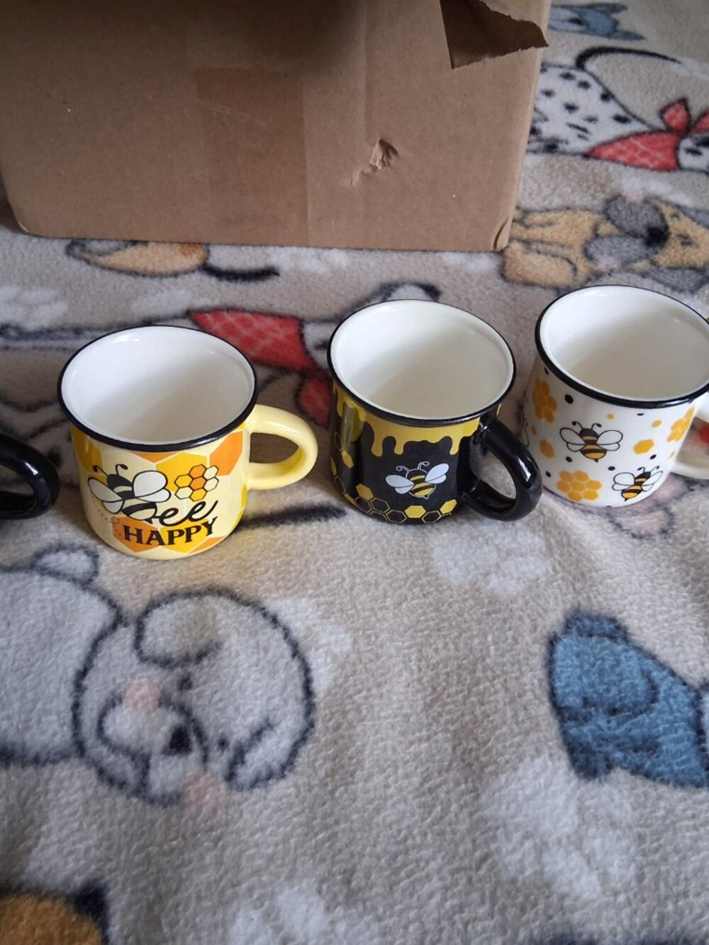 SET OF 5 MORDEN MID CENTURY " BEE" ESPRESSO CUPS FROM ITALY
